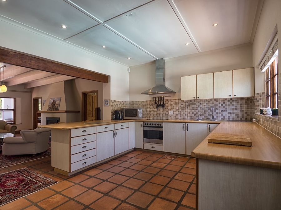 6 Bedroom Property for Sale in Belvidere Estate Western Cape